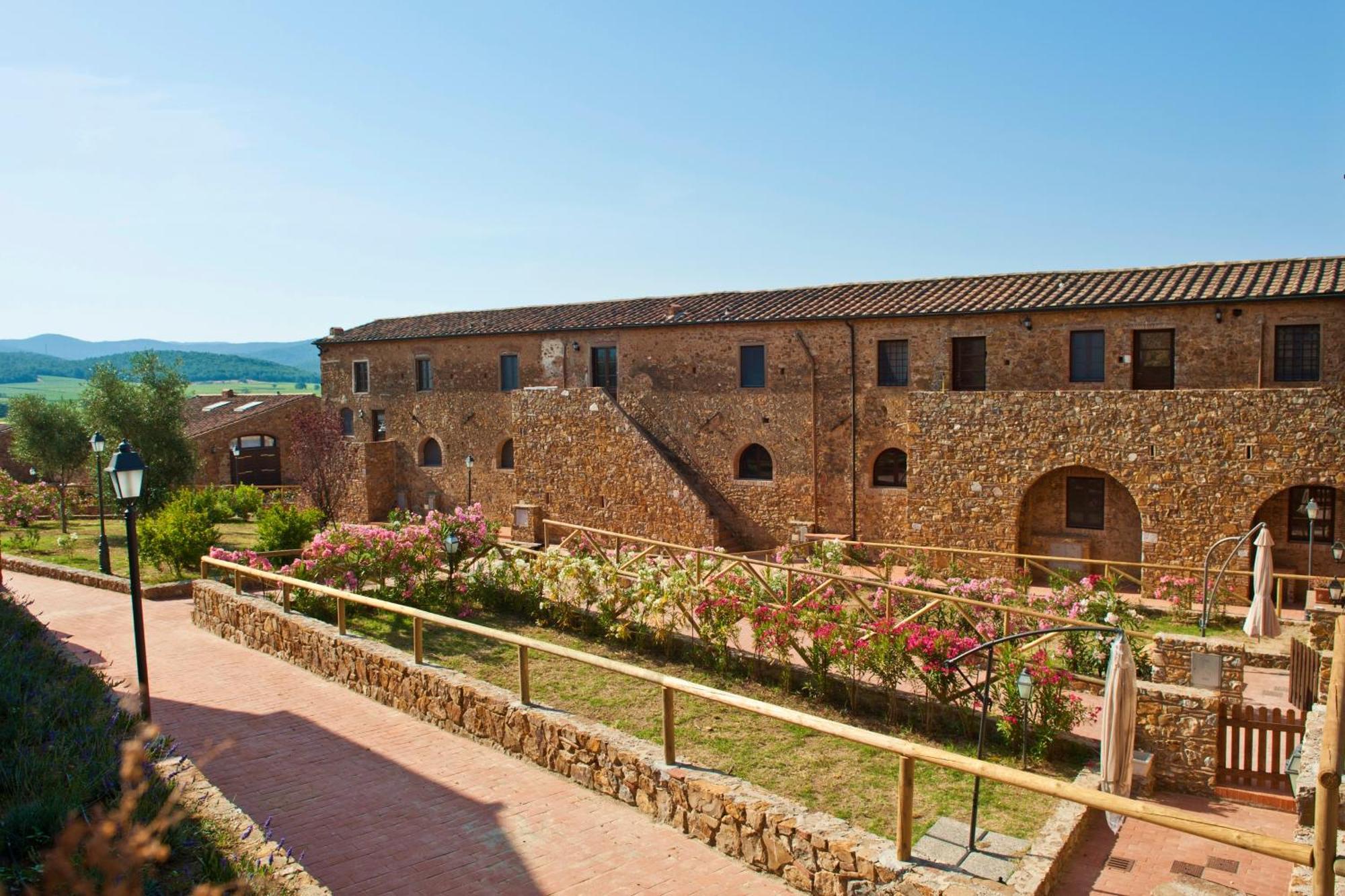 Апарт отель Antico Borgo Casalappi Кампилья-Мариттима Экстерьер фото
